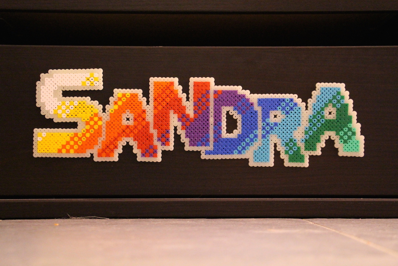 HAMA-Perle Schriftzug "Sandra"